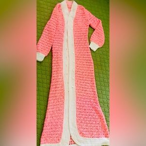 **VINTAGE SWEATER HOUSECOAT OR SOMETHING STYLISH TO WEAR OUT**